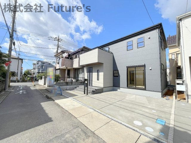 吉川市保　新築戸建　全2棟　1号棟の前面道路含む現地写真|前面道路含む現地写真です。