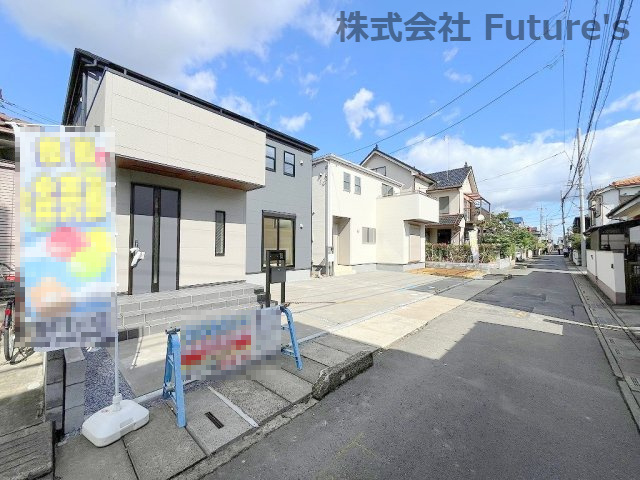 吉川市保　新築戸建　全2棟　1号棟の前面道路含む現地写真|前面道路含む現地写真です。