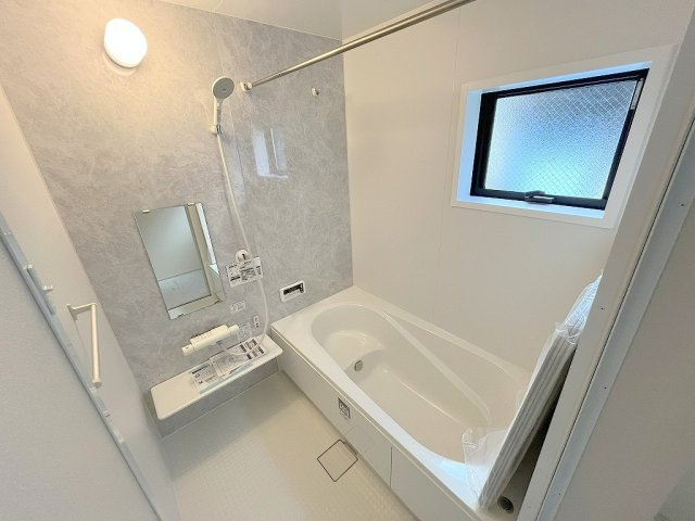 吉川市保　新築戸建　全2棟　1号棟の浴室|追焚・浴室乾燥機付きの快適な一坪バス