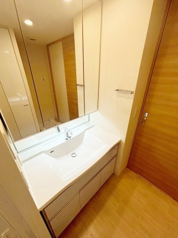 カサーレ梅田プレミアの独立洗面台