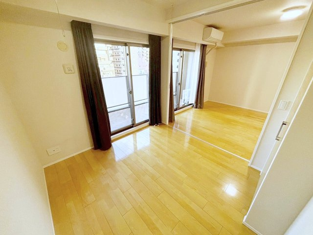 カサーレ梅田プレミアの洋室