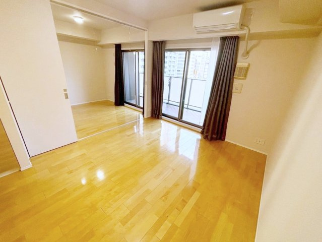 カサーレ梅田プレミアの洋室