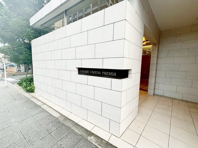 カサーレ梅田プレミアのエントランス