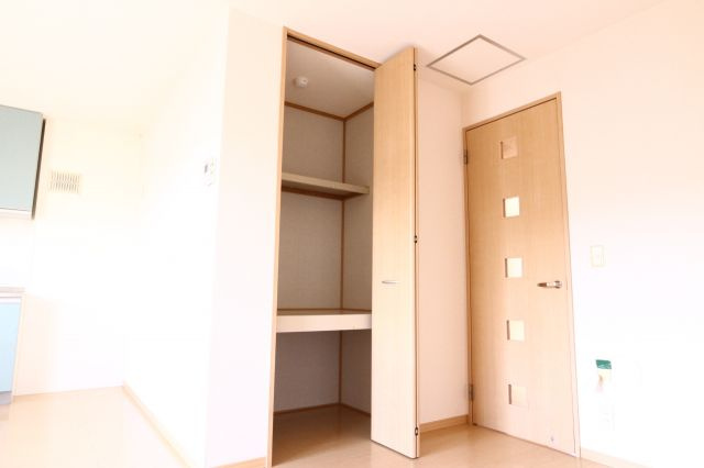 グレイス中道の収納