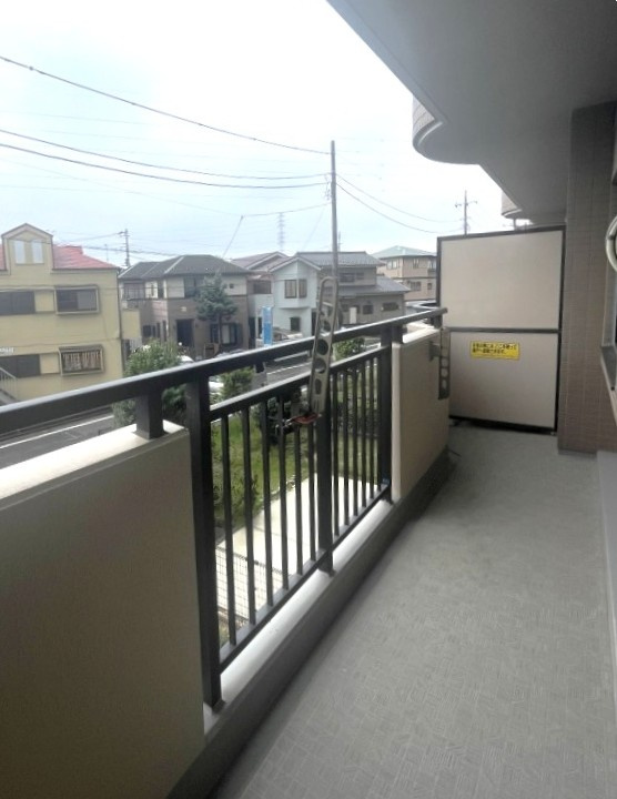 ルミナス八潮参番館のバルコニー