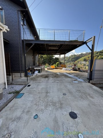 小田原市前川　中古戸建の駐車場