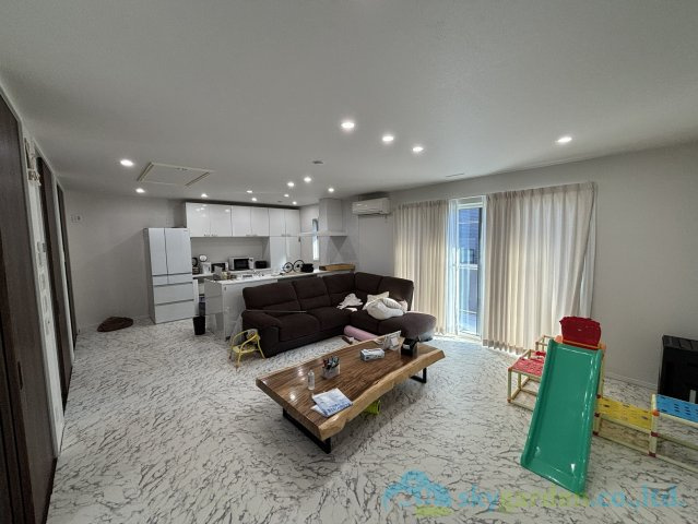 小田原市前川　中古戸建の居間・リビング