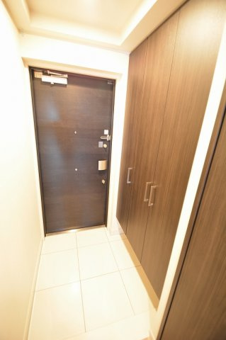 プレサンスロジェ姫路Ⅱの玄関|玄関