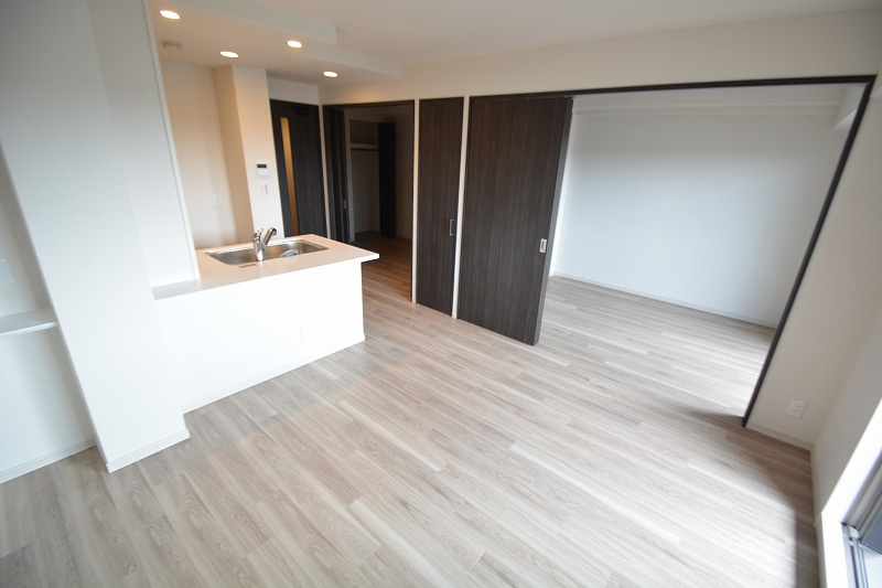 プレサンスロジェ姫路Ⅱの居間・リビング|リビングダイニング