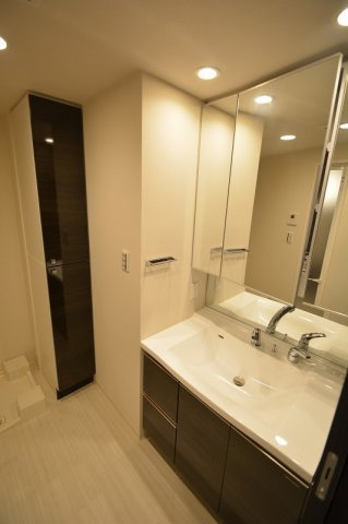 プレサンスロジェ姫路Ⅱの独立洗面台|洗面化粧台