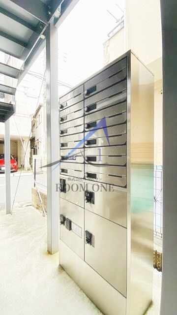 エクセルコート白楽のその他共用部分|集合ポストと宅配ボックスです。