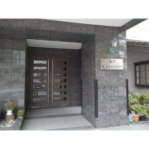 ロア　金山のエントランス|清潔なエントランスです