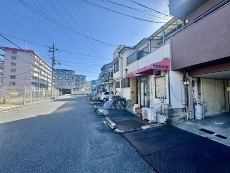 門真市四宮5丁目　中古戸建の前面道路含む現地写真|前面道路約7.6ｍ
