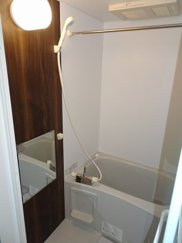 コルク本駒込の浴室