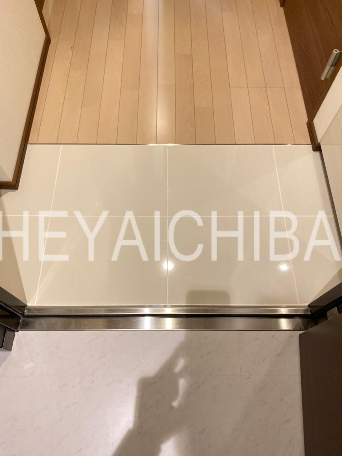 GLANZ秋葉原レジデンスの玄関