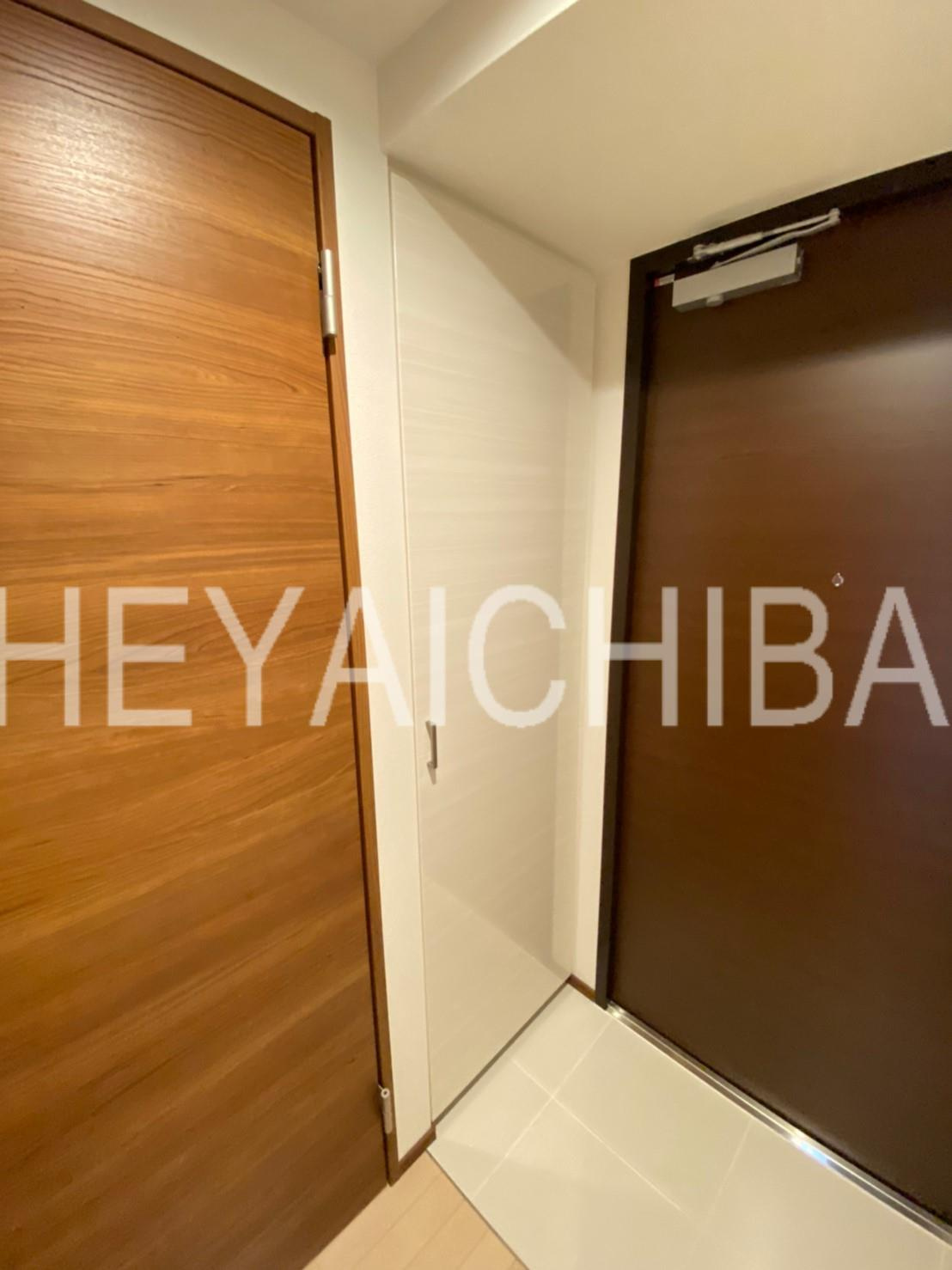 GLANZ秋葉原レジデンスの玄関