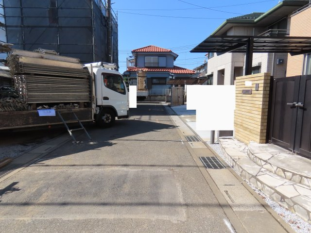 【前面道路含む現地写真】 | 川越市笠幡新築戸建　
