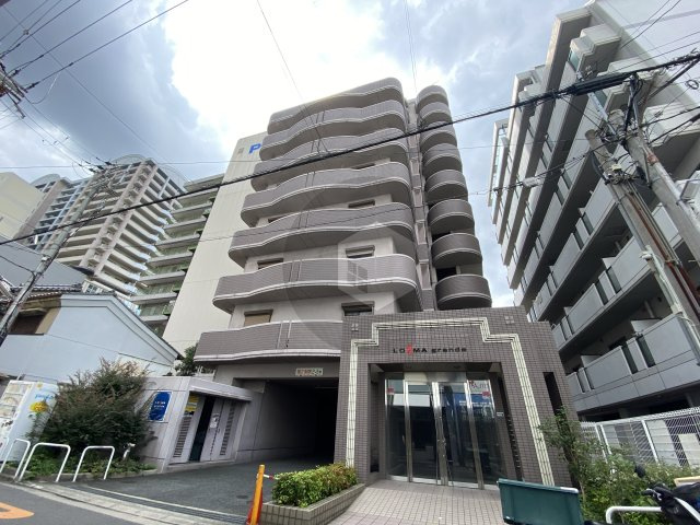 ロクマグランデの外観