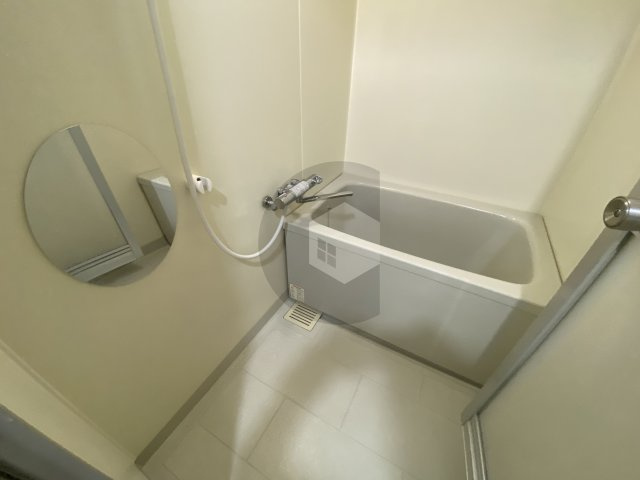 ロクマグランデの浴室