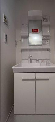 【洗面所】 | カインドネス中央林間 | 独立洗面台です。（同仕様設備です。）