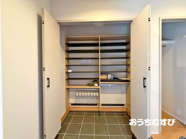 北区大杉2期(残1棟)の収納