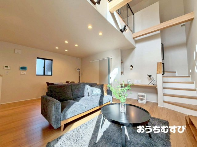 北区大杉2期(残1棟)の居間・リビング