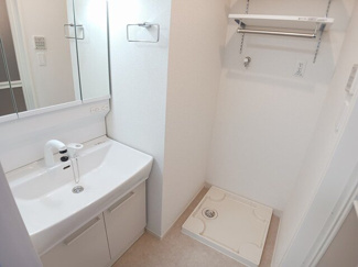 【洗面所】 | ヒカルサ土浦神立ウエスト | 忙しい朝には欠かせない洗面所です