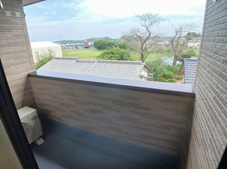 【バルコニー】 | ヒカルサ土浦神立ウエスト | 開放的で明るい空間を演出してくれるバルコニーです