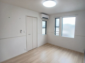 【内装】 | ヒカルサ土浦神立ウエスト | 内装は落ち着いています