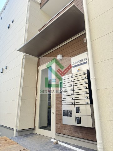 ジーメゾン所沢市下安松ネストのエントランス