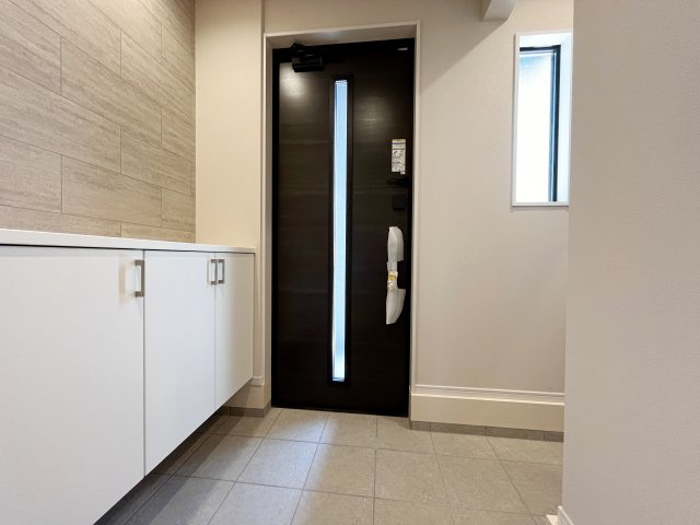 『八王子市新築戸建て』八王子市長沼町466【仲介手数料無料】　４期の玄関|～仲介手数料無料☆八王子ひなた不動産～　八王子市長沼町　新築戸建て