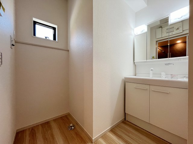 『八王子市新築戸建て』八王子市長沼町466【仲介手数料無料】　４期の独立洗面台|～仲介手数料無料☆八王子ひなた不動産～　八王子市長沼町　新築戸建て