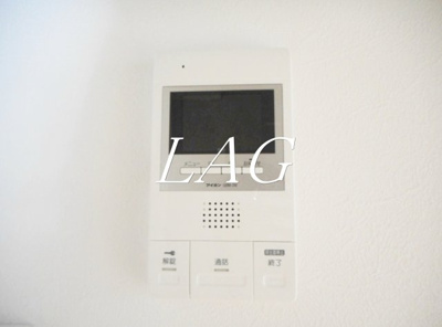 【設備】 | ラフォート横浜鶴見 | モニター付きインターホンです。