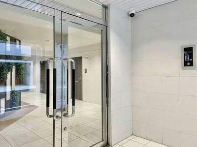 【ロビー】 | パストラル根岸 | オートロック完備で安心のセキュリティ♪