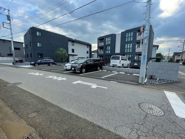 ＢＥＬＬ　ＴＲＥＥ　Ⅰの駐車場|★敷地内駐車場★