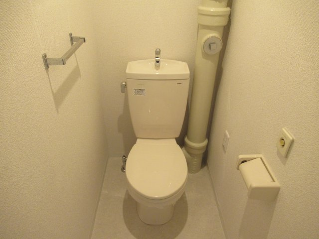 ハーバーランド神戸駅前２ＬＤＫのトイレ|コンパクトで使いやすいトイレです