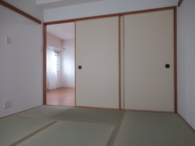 ハーバーランド神戸駅前２ＬＤＫの和室|落ち着いた雰囲気の和室付きです