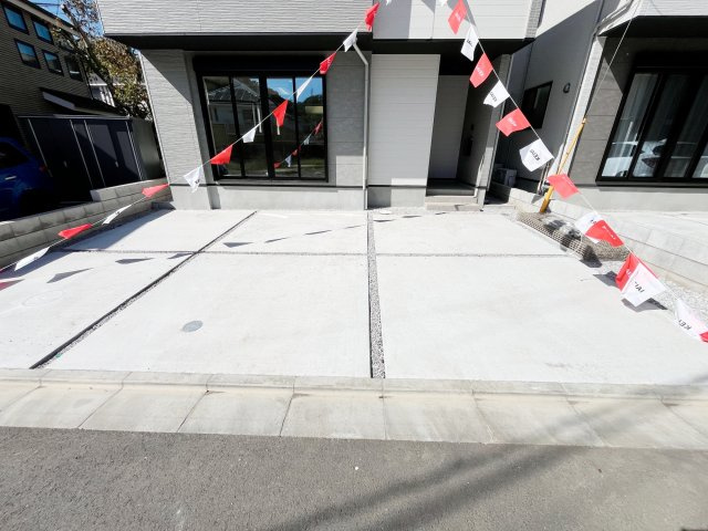 祝：成約済み　八王子市　長沼町　新築戸建て　４期の駐車場|～仲介手数料無料☆八王子ひなた不動産～　八王子市長沼町　新築戸建て