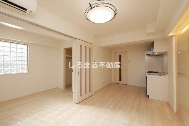 Vinoプレジオ本町の居間・リビング