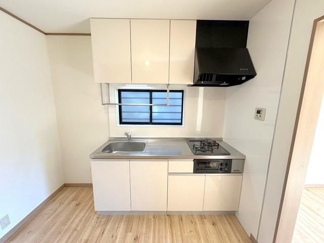 ノースカルミアのキッチン|★2口コンロ★キッチンに窓★