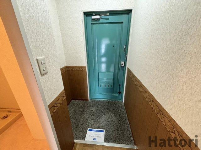 ドムール三国の玄関