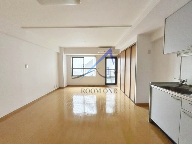 アーバンコートサカスⅢの居間・リビング|洋室のお部屋です。