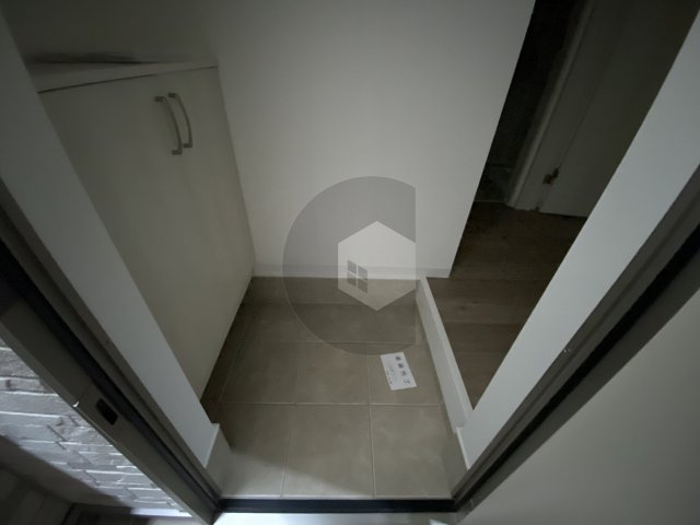 アート東大阪B棟の玄関