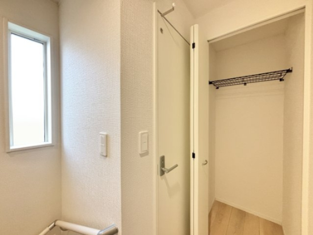 【収納】 | 前橋市粕川町女渕第2　1号棟 | ２階ホール　収納付き♪買い置きなどに便利です。