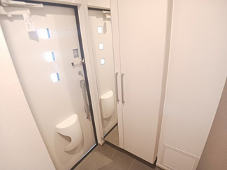 【玄関】 | リズ・フォーチュン　Ⅱ | きれいな玄関です