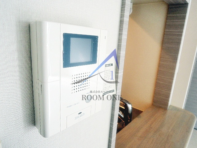 レジデンスサルバトーレのセキュリティ|モニター付きインターホンです。