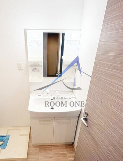 レジデンスサルバトーレの洗面所|洗面台です。