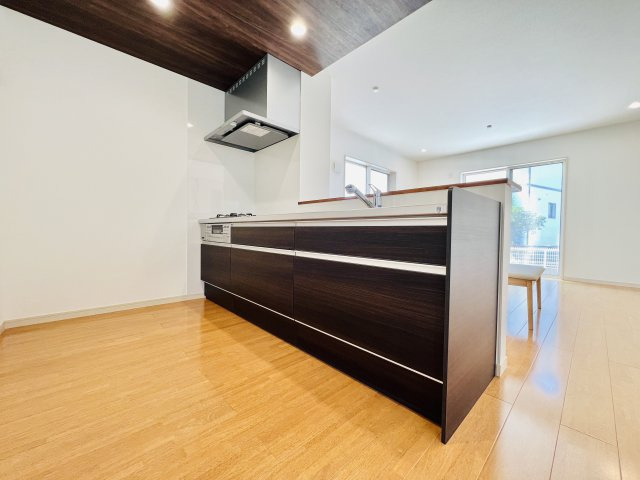 高崎市上佐野町のキッチン|機能性収納性に溢れるキッチン。毎日楽しくお料理が出来そうです。