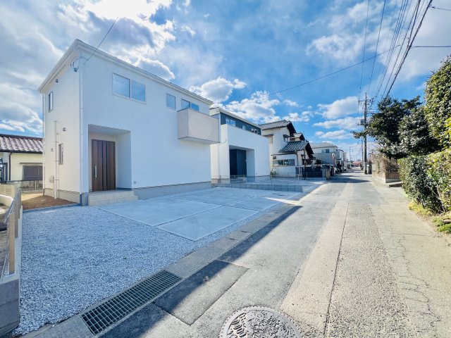 高崎市上小鳥町の前面道路含む現地写真