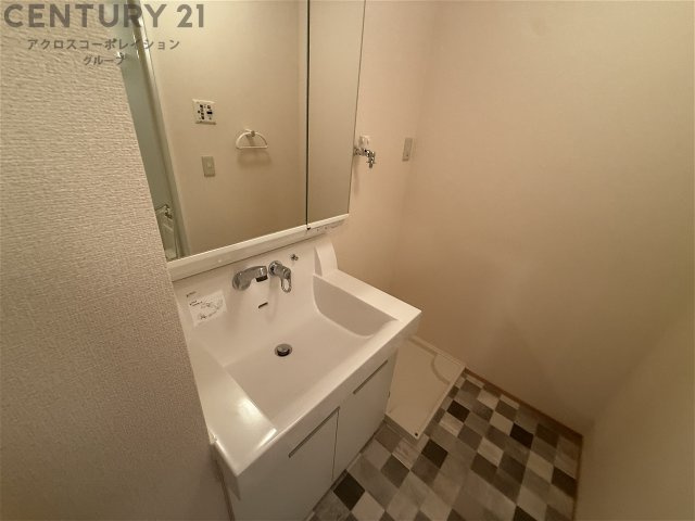 洗面所内に洗濯機置場あり☆